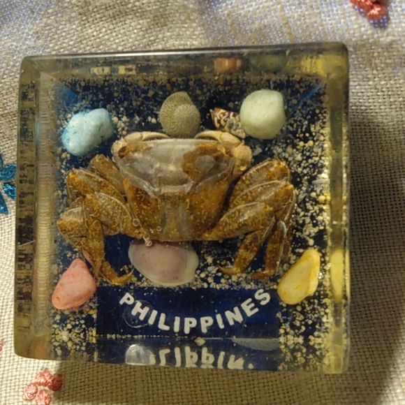 Vintage Lucite Acrylic Paperweight Crab Seashell Nautical  CRAB SEASHELLS NAUTICAL PHILLIPINES VINTAGE LUCITE PAPERWEIGHT MIDCENTURY MODERN